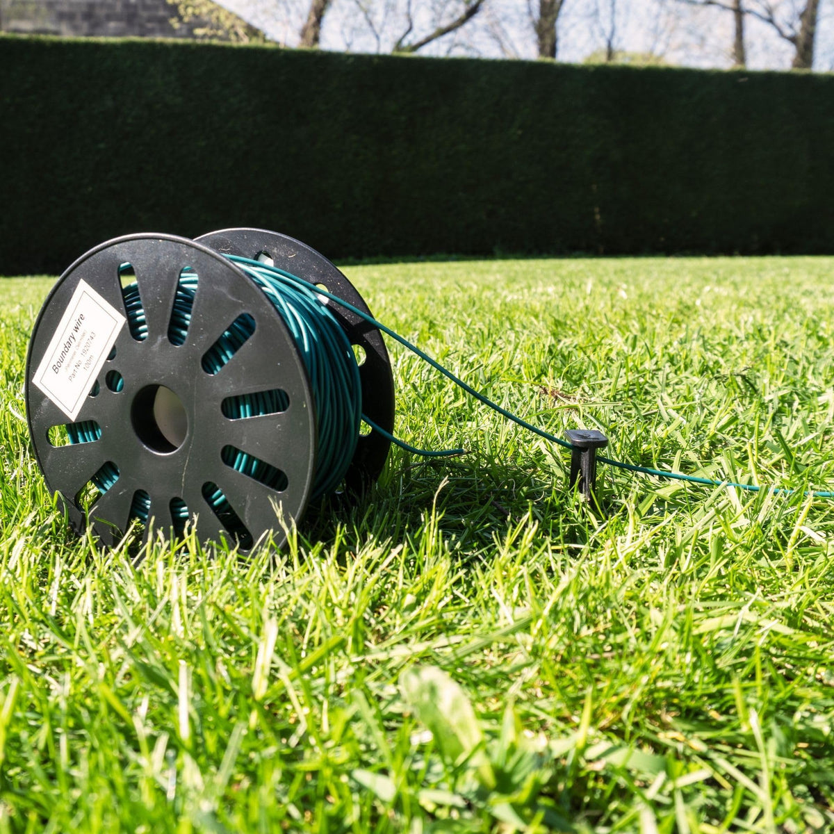 Yard Force MB400 Robotic Lawn Mower – 20V Lithium Battery, 16cm Adjustable Cutting Height 20–55mm, Bluetooth App Control, Ideal for Lawns up to 400m²