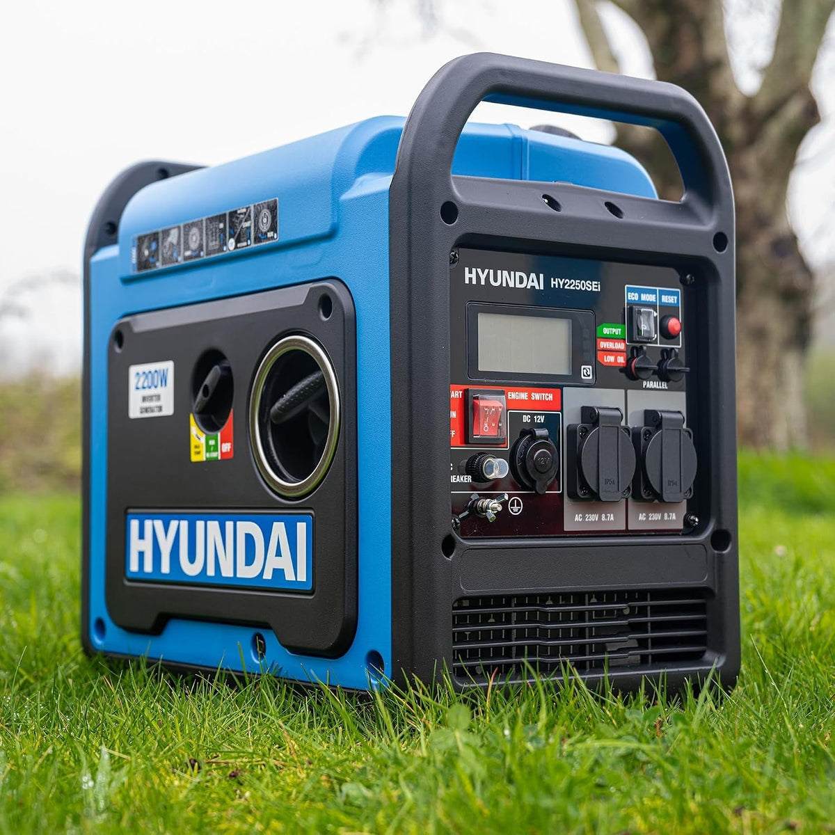 2200W / 2.2Kw Petrol Inverter Generator, Electric Start, Pure Sine Wave Output, Lightweight, Quiet Running with 3 Year Warranty, Multi-Color
